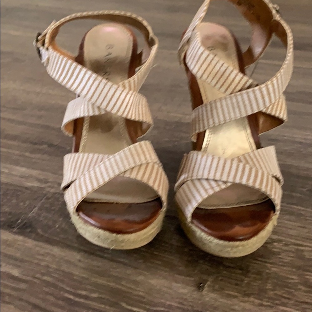 Stripped wedges